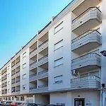 Schoene Mit Pool , Wi-fi Und Privat Garage Apartament