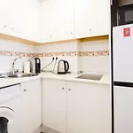 Schoene Mit Pool , Wi-fi Und Privat Garage Apartament Torrevieja
