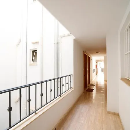 شقة Schoene Mit Pool , Wi-fi Und Privat Garage