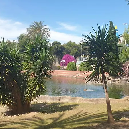 Schoene Mit Pool , Wi-fi Und Privat Garage شقة