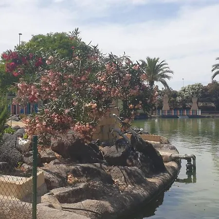 Schoene Mit Pool , Wi-fi Und Privat Garage Lägenhet