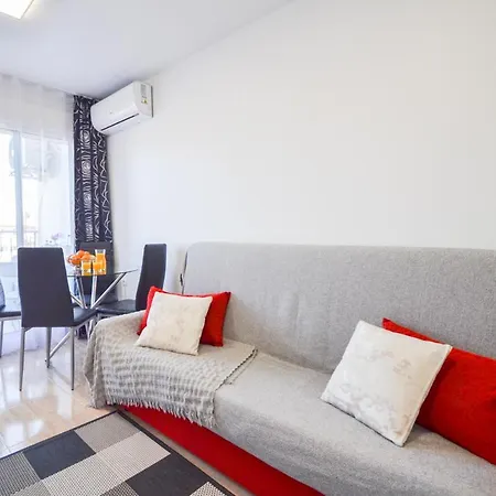 Schoene Mit Pool , Wi-fi Und Privat Garage * Torrevieja