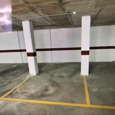 Schoene Mit Pool , Wi-fi Und Privat Garage شقة تورّيفيِخا