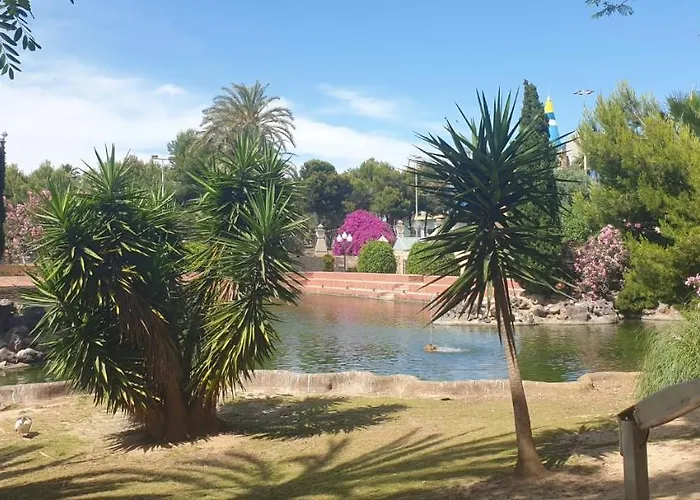 Schoene Mit Pool , Wi-fi Und Privat Garage Apartamento