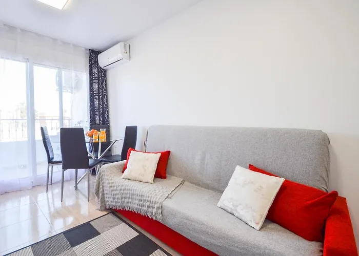 Schoene Mit Pool , Wi-fi Und Privat Garage * Torrevieja