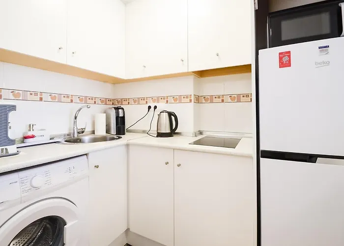 Schoene Mit Pool , Wi-fi Und Privat Garage Apartamento Torrevieja