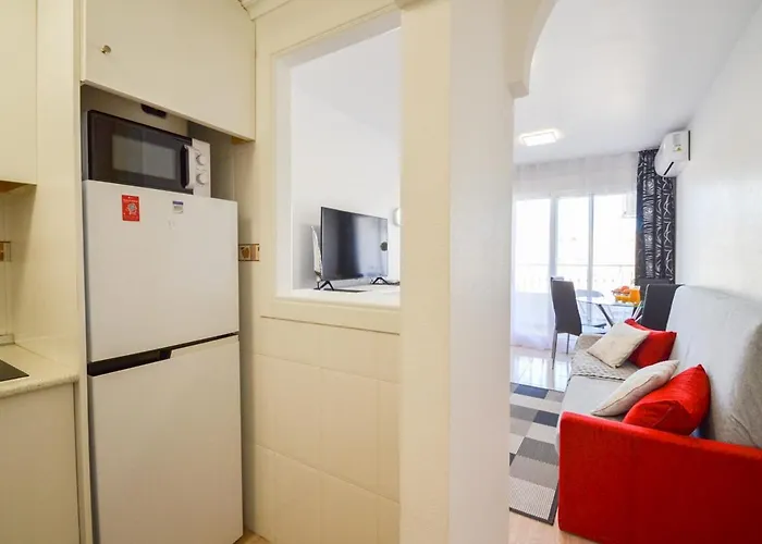 Schoene Mit Pool , Wi-fi Und Privat Garage * Torrevieja